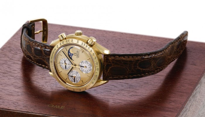Omega Replica Speedmaster Perpetual Calendar Yellow Gold Watch